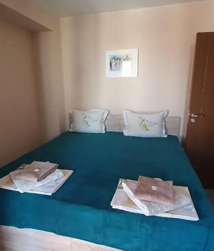 бутикови емона Apartment *