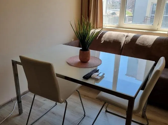 Apartment бутикови емона *