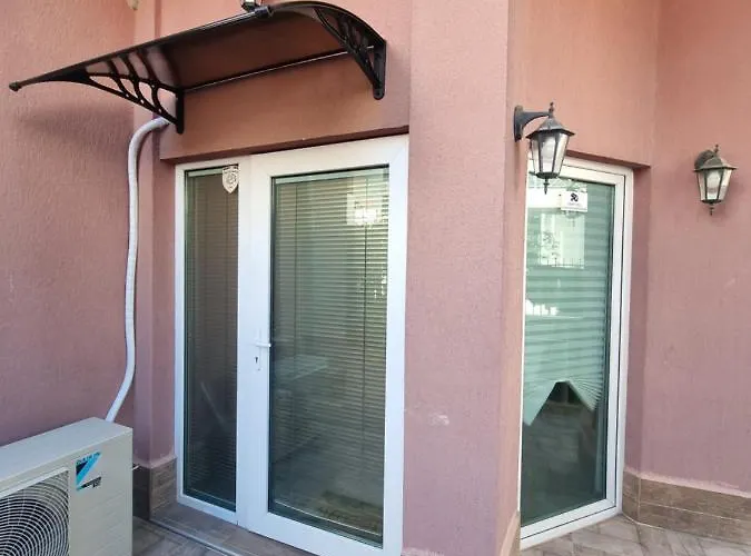 Apartment бутикови емона