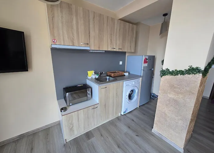 Apartment бутикови емона