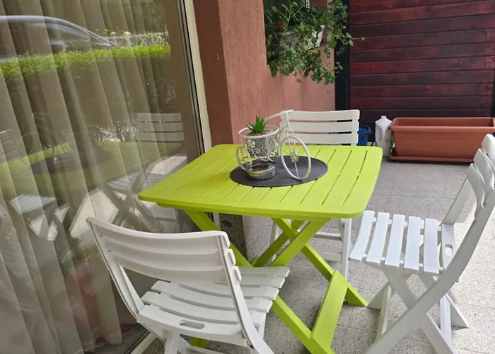 бутикови емона Apartment *