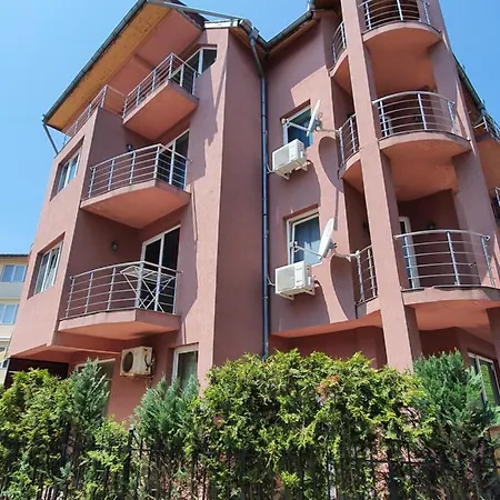 бутикови емона Apartment Ravda