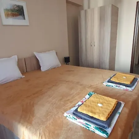 Apartment бутикови емона *