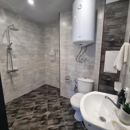 бутикови емона Appartement Ravda