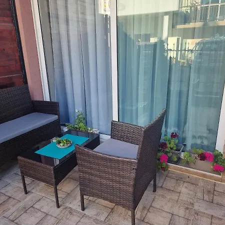 бутикови емона Apartment *