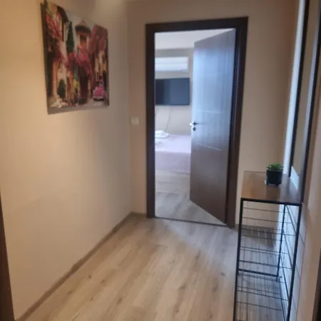 бутикови емона