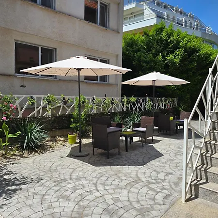 бутикови емона Apartment Ravda