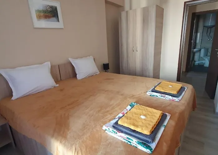 Apartment бутикови емона *