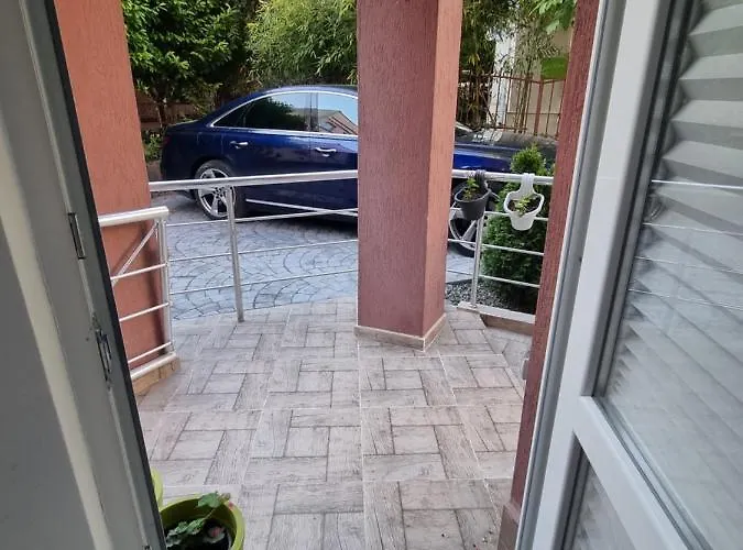 бутикови емона Apartment *