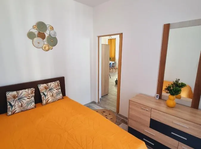 Apartment бутикови емона